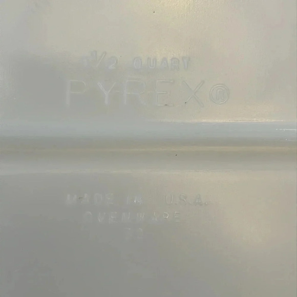 Pyrex EARLY AMERICAN 4 Qt. 444 Cinderella Bowl Brown & Gold Design & 1.5 Qt Dish - Picture 10 of 10